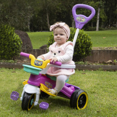 TRICICLO PLAY TRIKE INFANTIL ROSA COM EMPURRADOR E CINTO DE SEGURANÇA MARAL